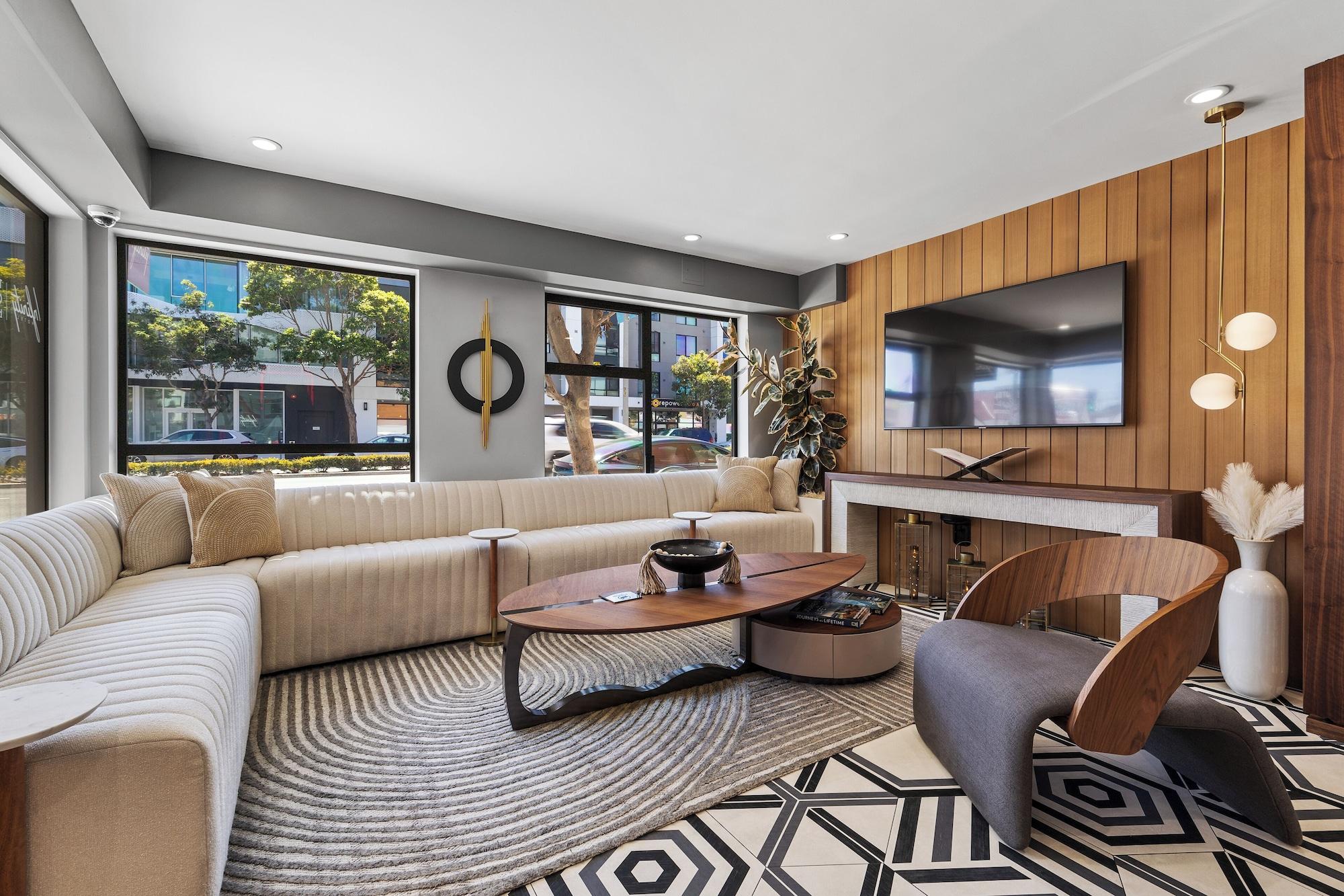 Vista Lobby Infinity Hotel San Francisco, Tapestry Collection by Hilton