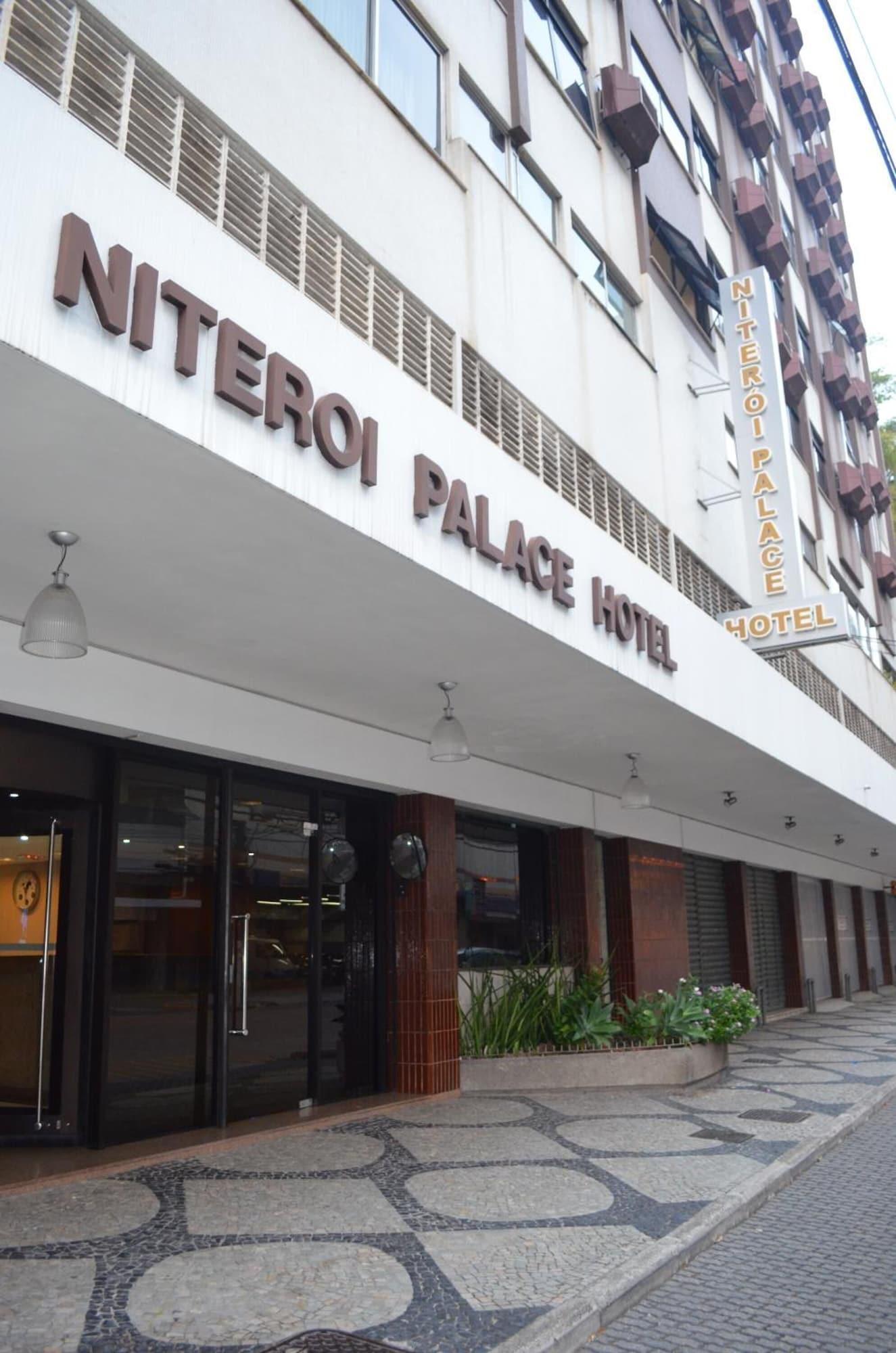 Vista Exterior Niterói Palace Hotel