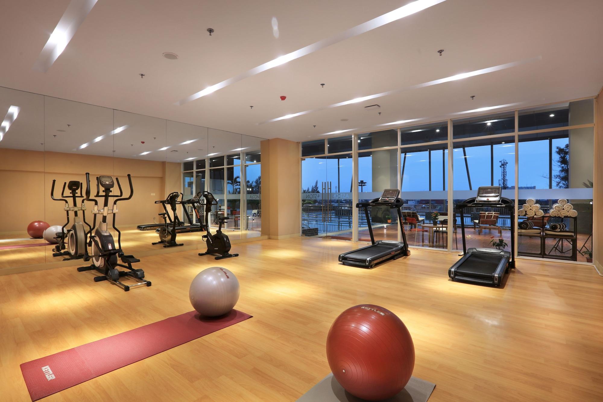 Gimnasio Aston Kartika Grogol Hotel & Conference Center