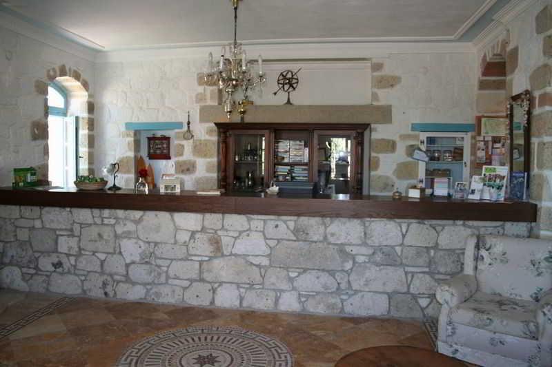 Bar/Salón Alacati Zeytin Konak