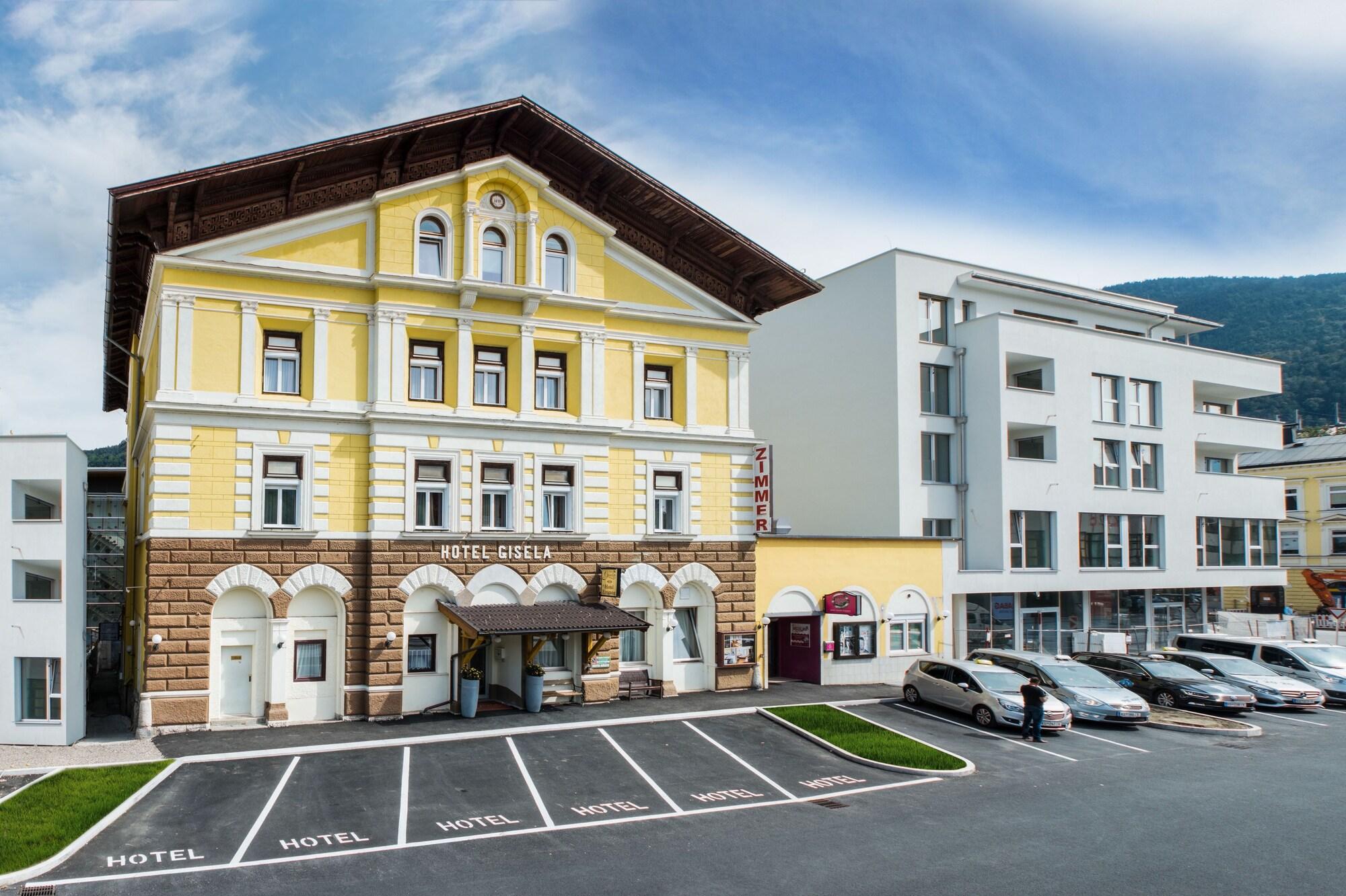 Varios Hotel Gisela