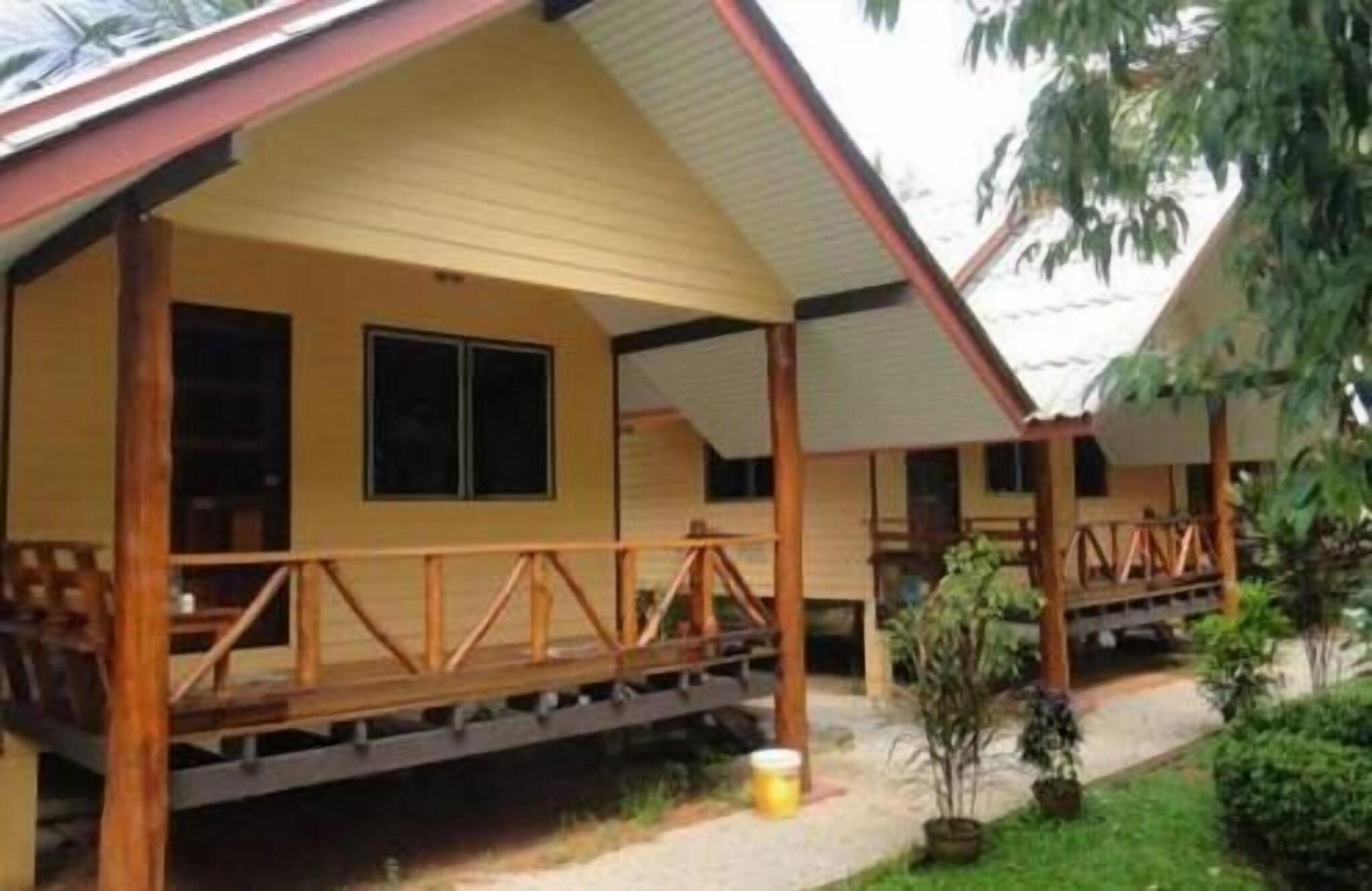Vista Exterior Baan Tai Rom Yen Resort