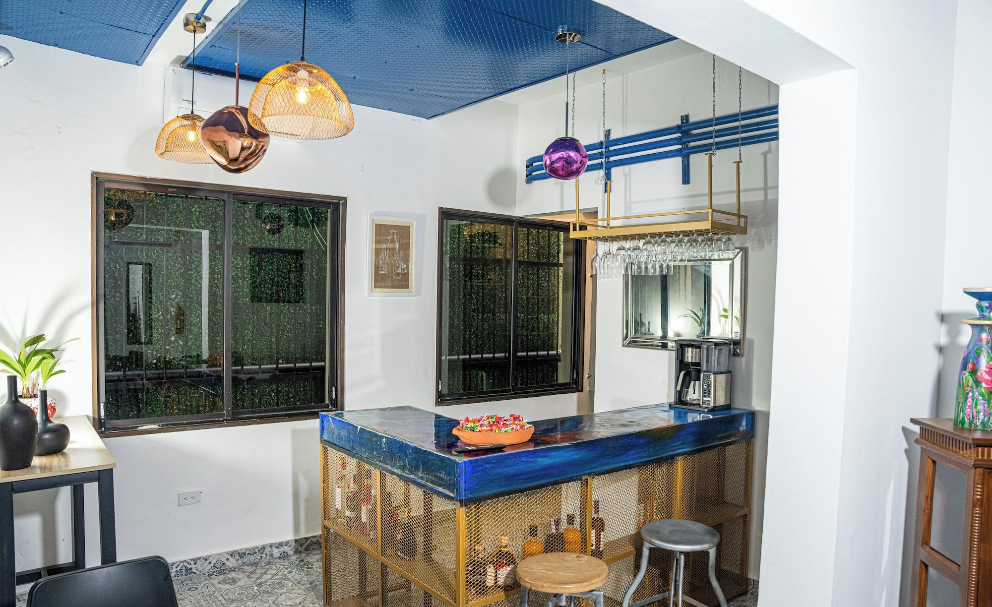 Bar/Salón Hotelito Bonito Eli & Edw