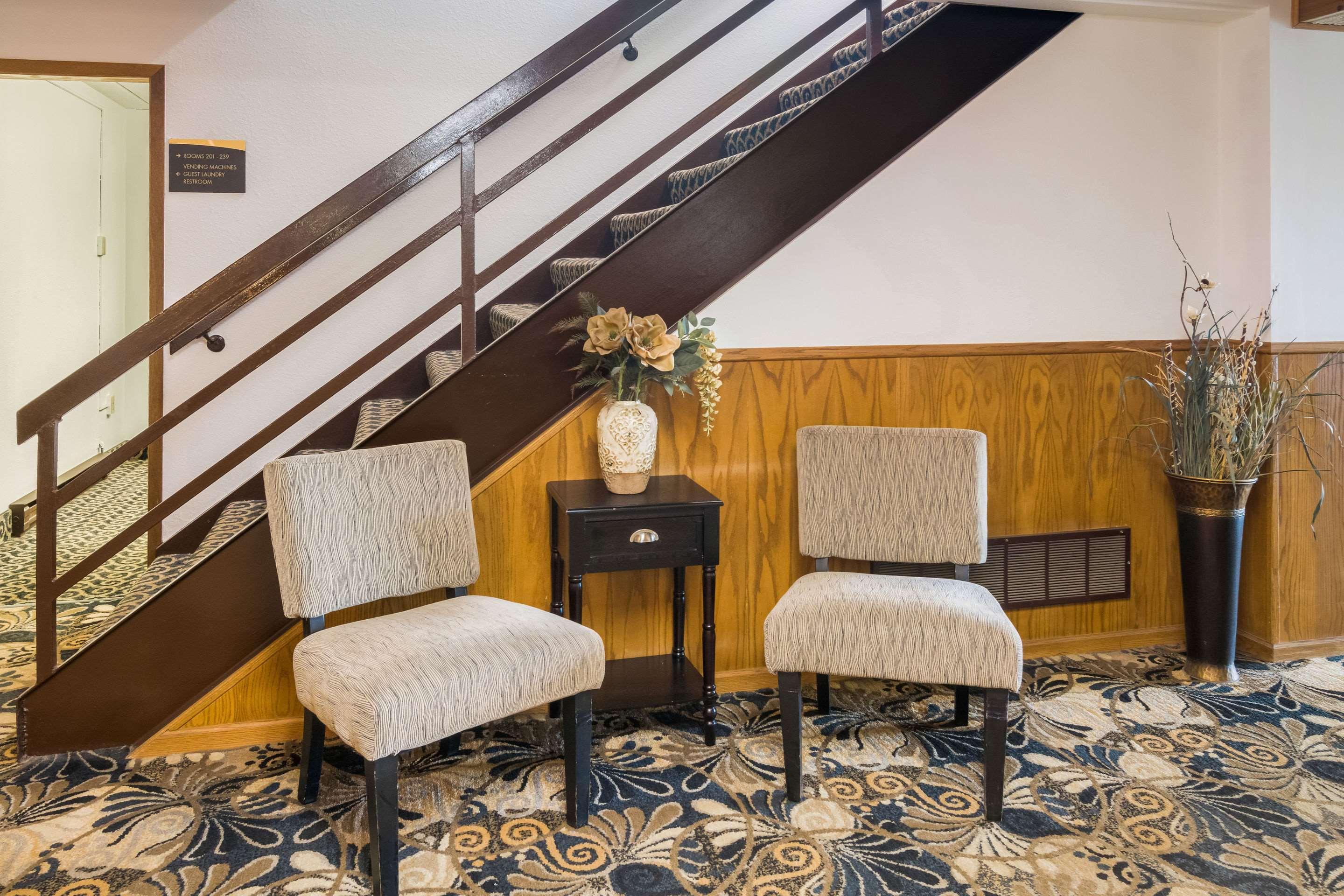 Vista Lobby Econo Lodge Duluth near Miller Hill Mall