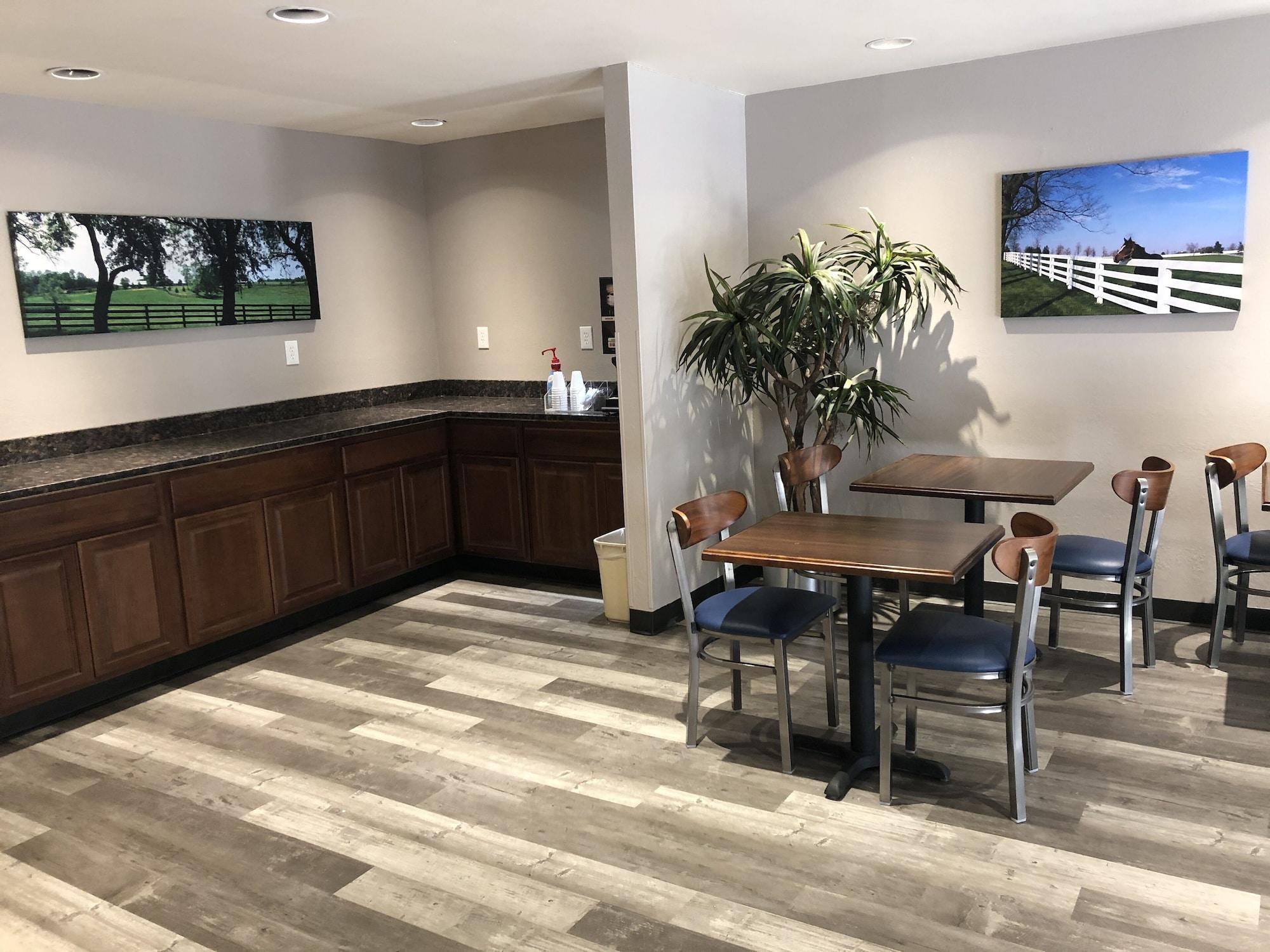Vista Lobby DuPont Suites