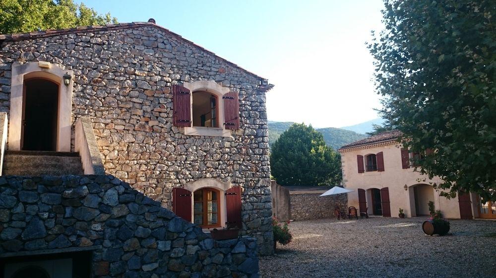 Varios Relais de Laval
