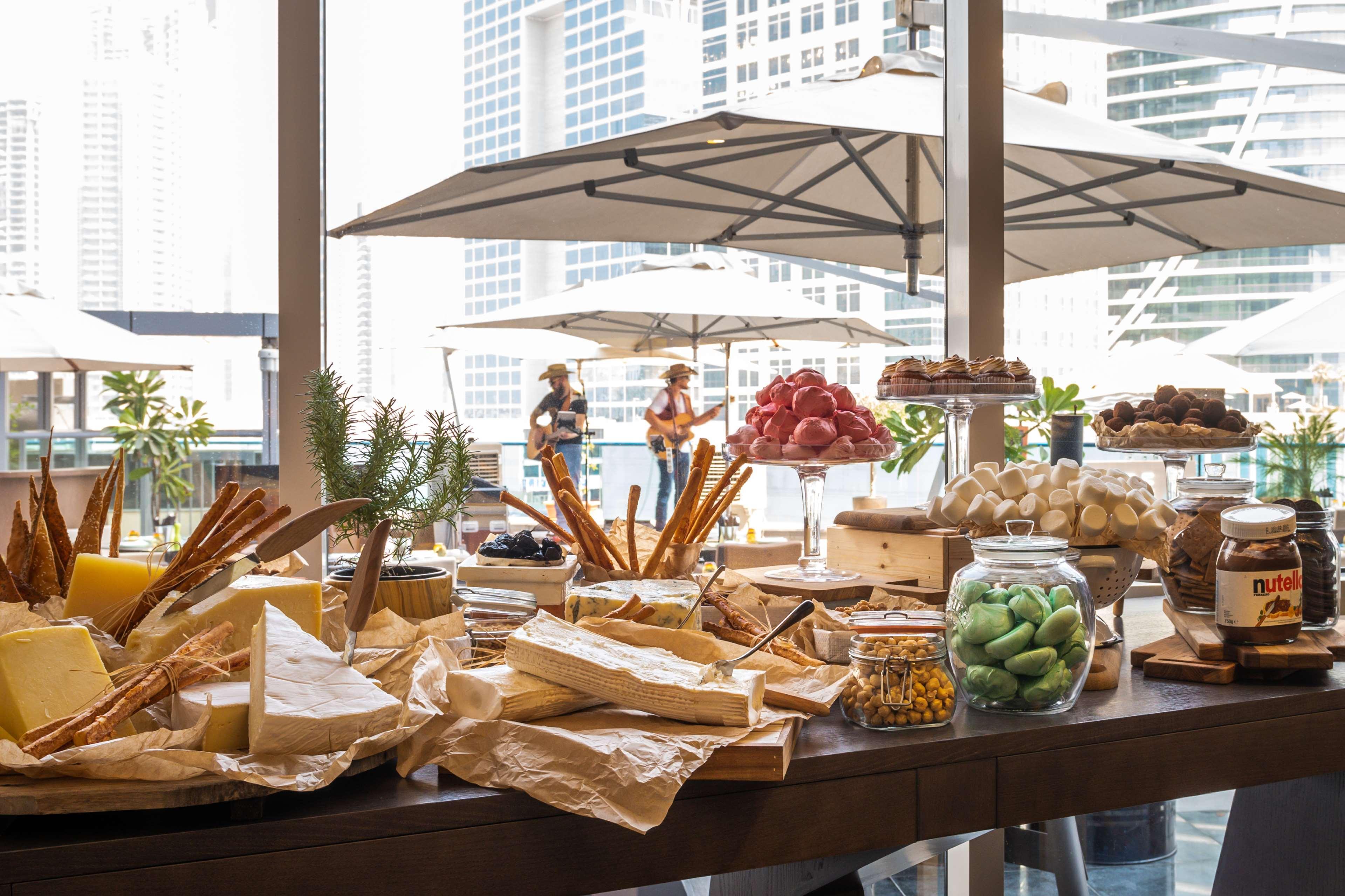 Vista Exterior Radisson Blu Hotel Dubai Waterfront