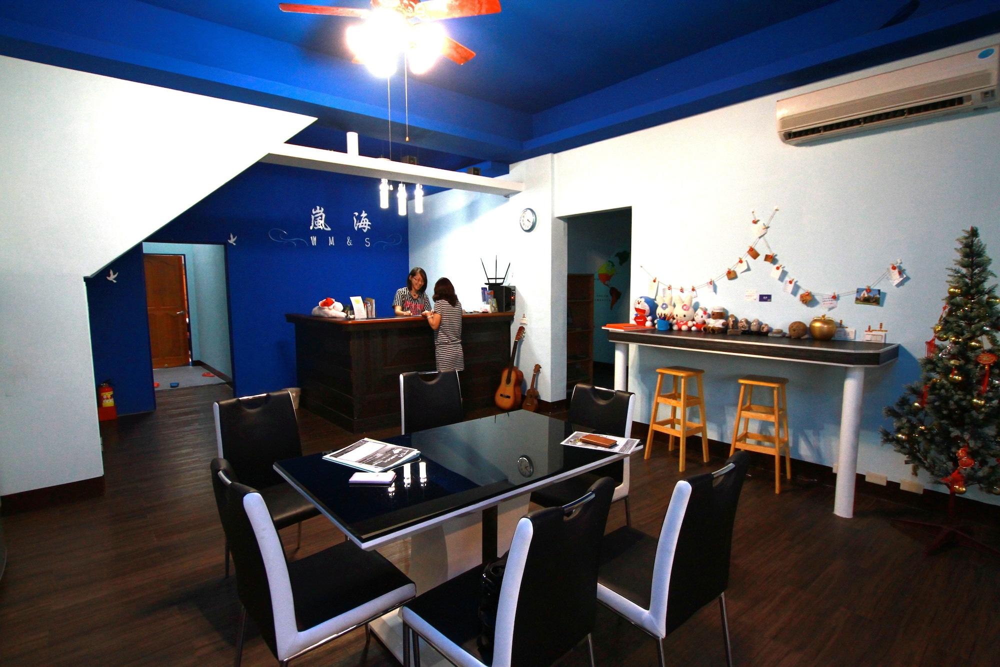 Varios Wm & S - Hostel