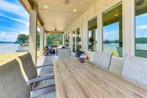 Alquiler Vacacional - Waterfront Alexander City Home w/ Private Dock!