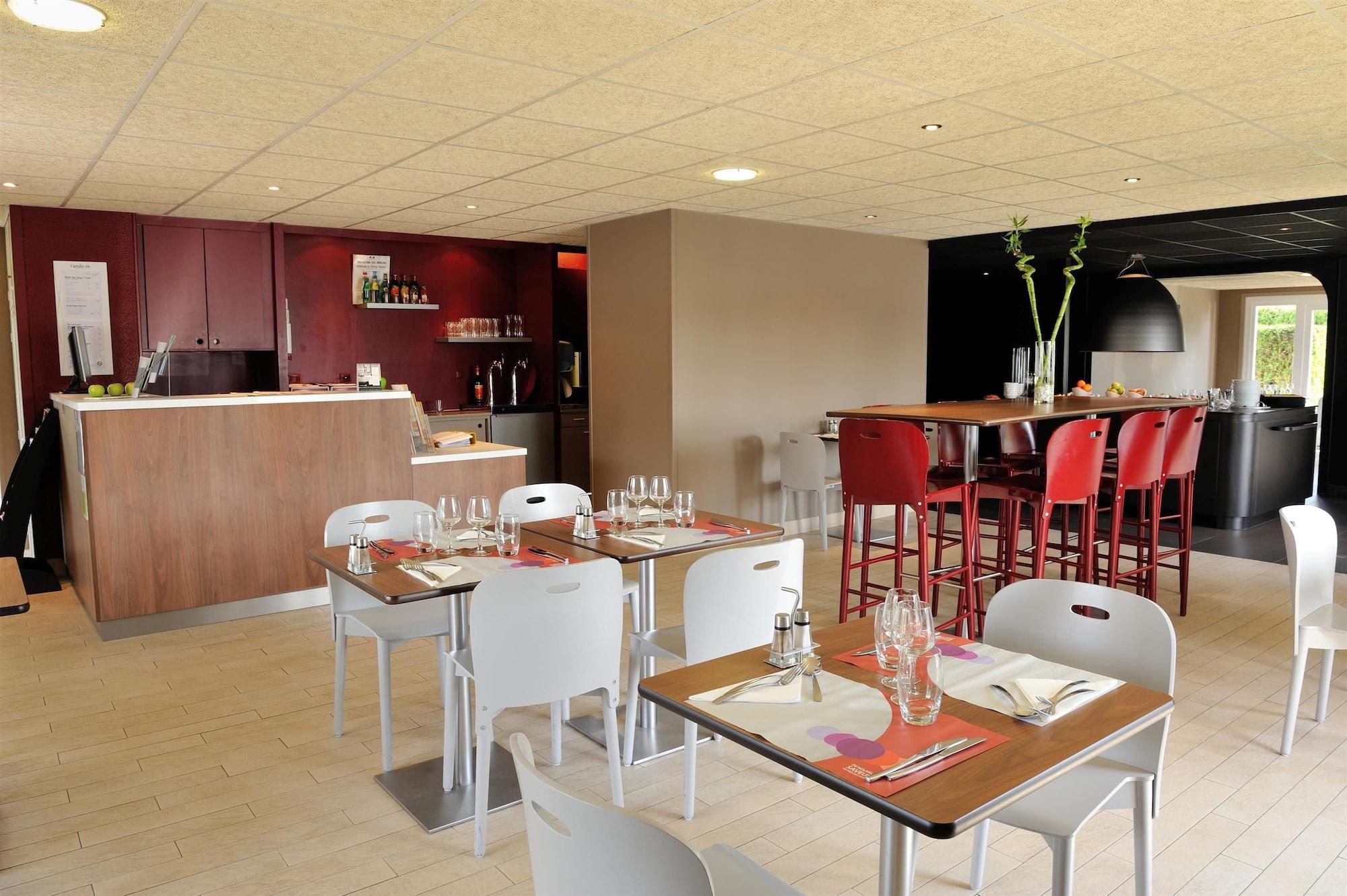 Vista Lobby Hotel Campanile Beauvais