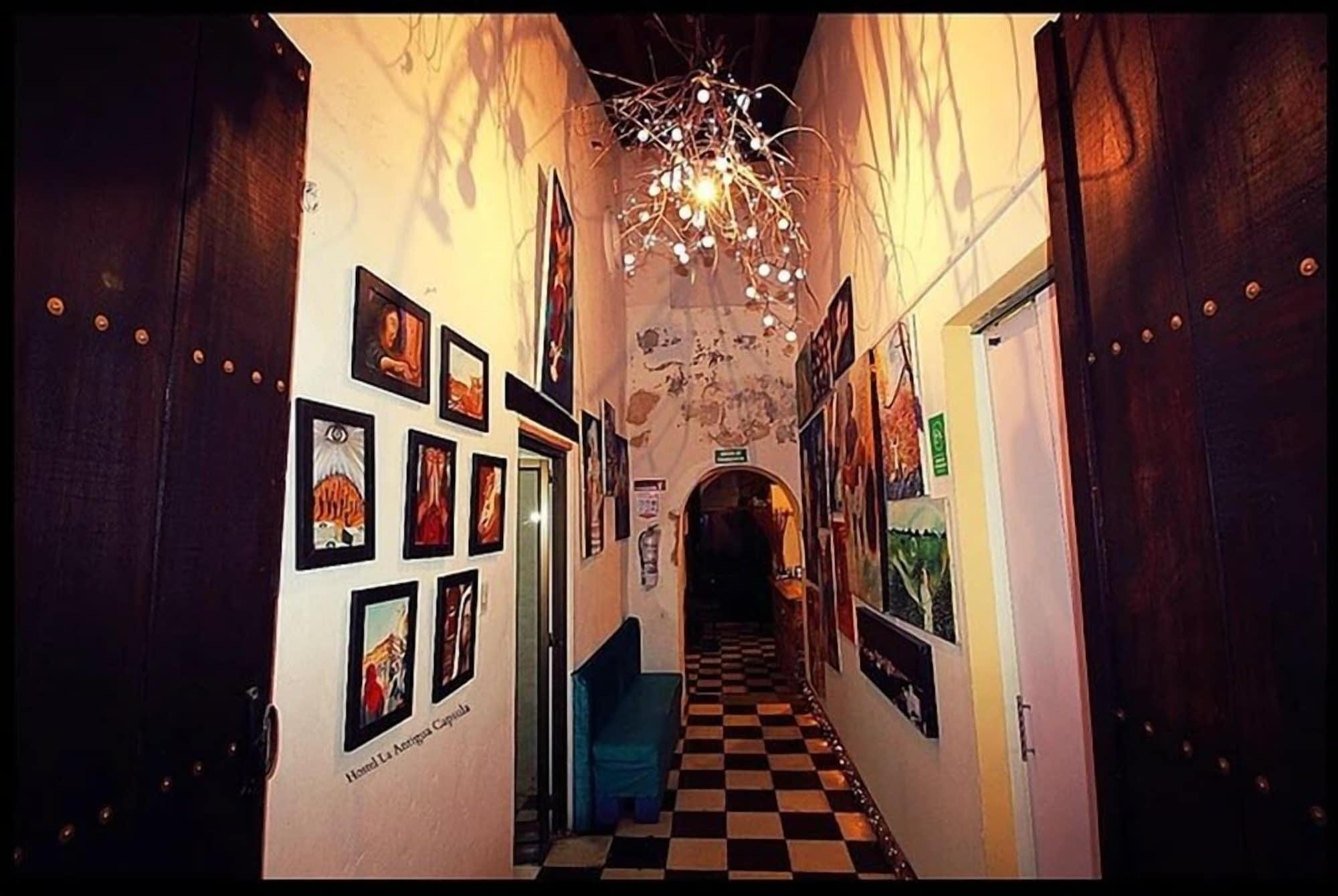 Comodidades del Alojamiento Hostel la Antigua Capsula