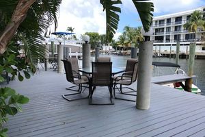 Arriendo temporal - Singer House on the Water