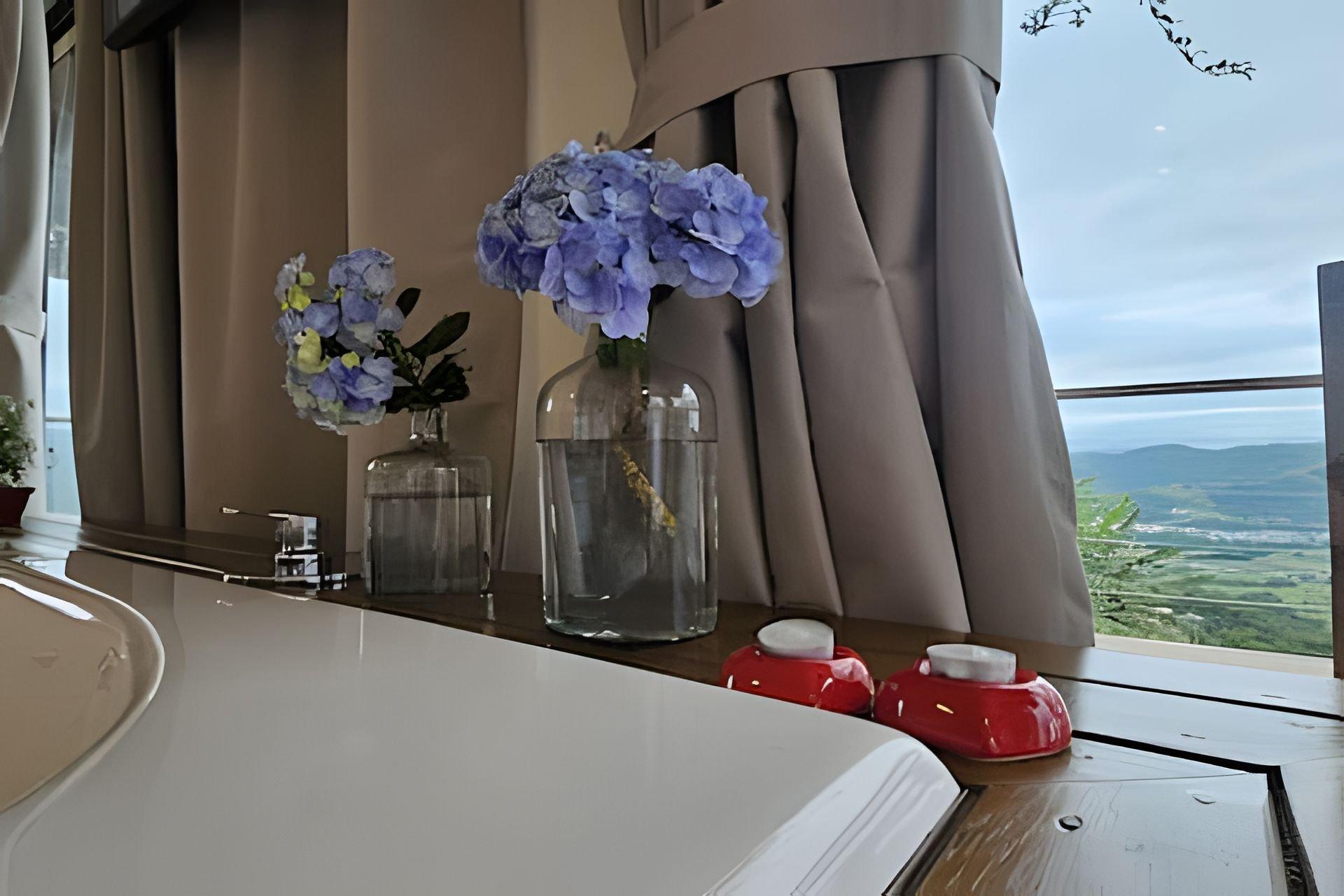 Baño Recanto Pôr do Sol com banheira e lareira