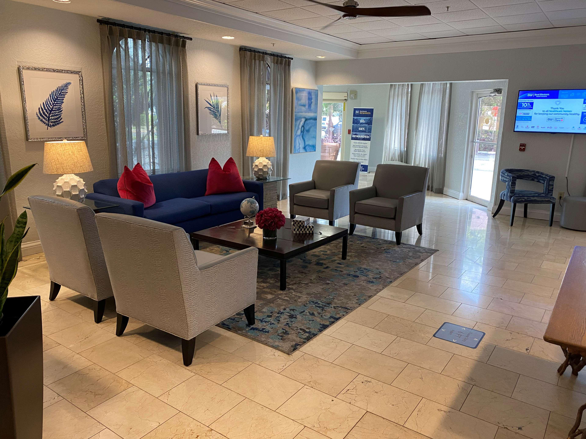 Vista Lobby Best Western Tampa