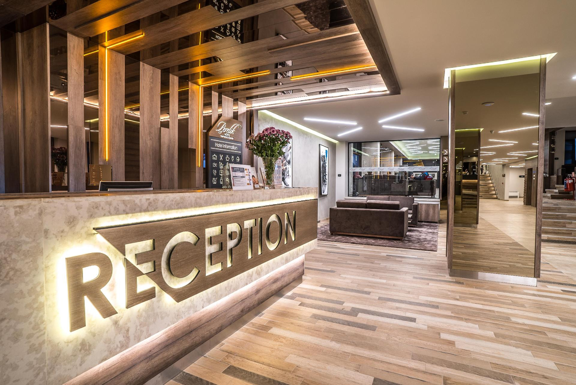 Vista Lobby Perelik