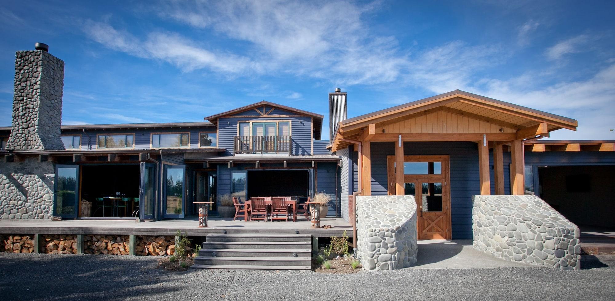 Vista Exterior Ski Time Lodge