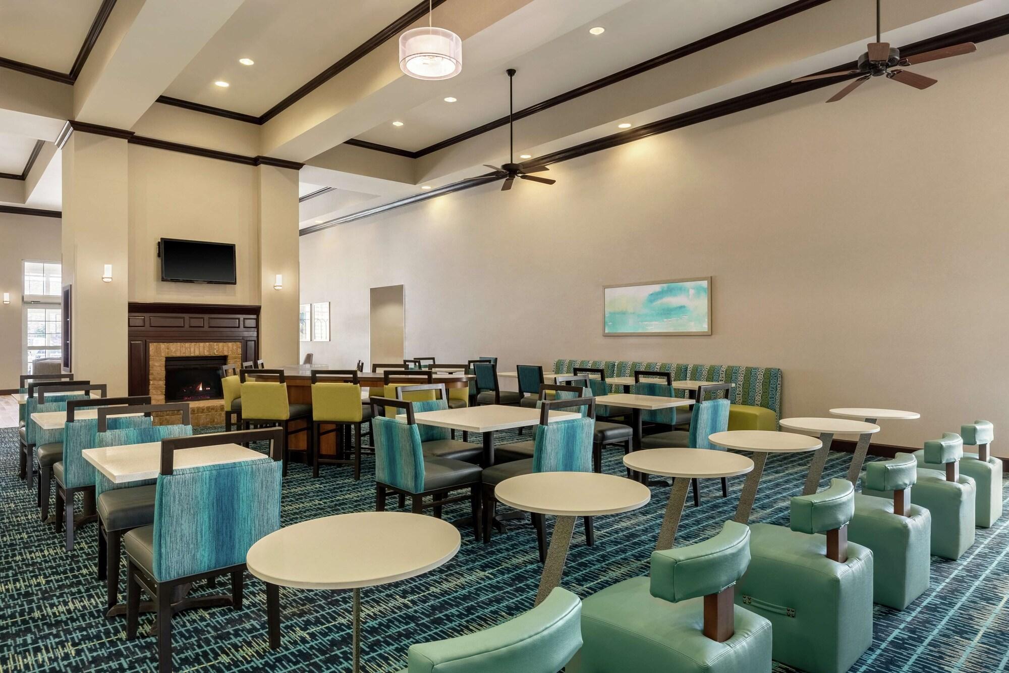 Restaurant Homewood Suites by Hilton Macon-North