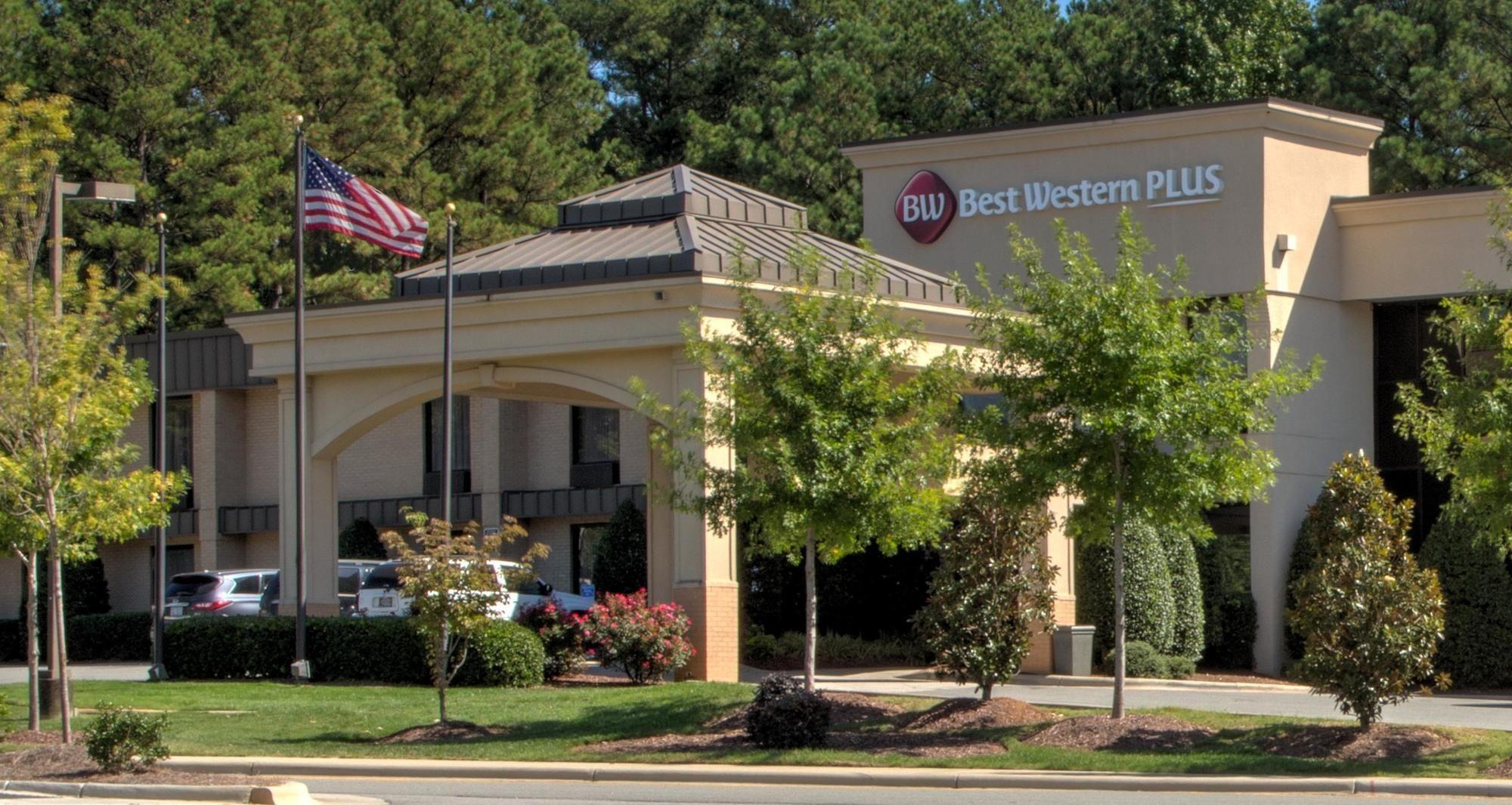 Vista Exterior Best Western Plus Cary Inn - NC State