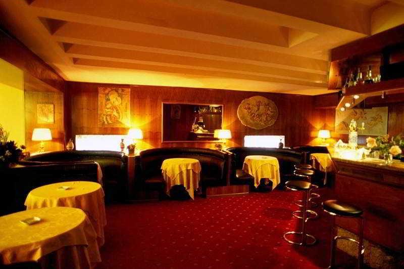 Bar/Salón Quality Hotel Nova Domus