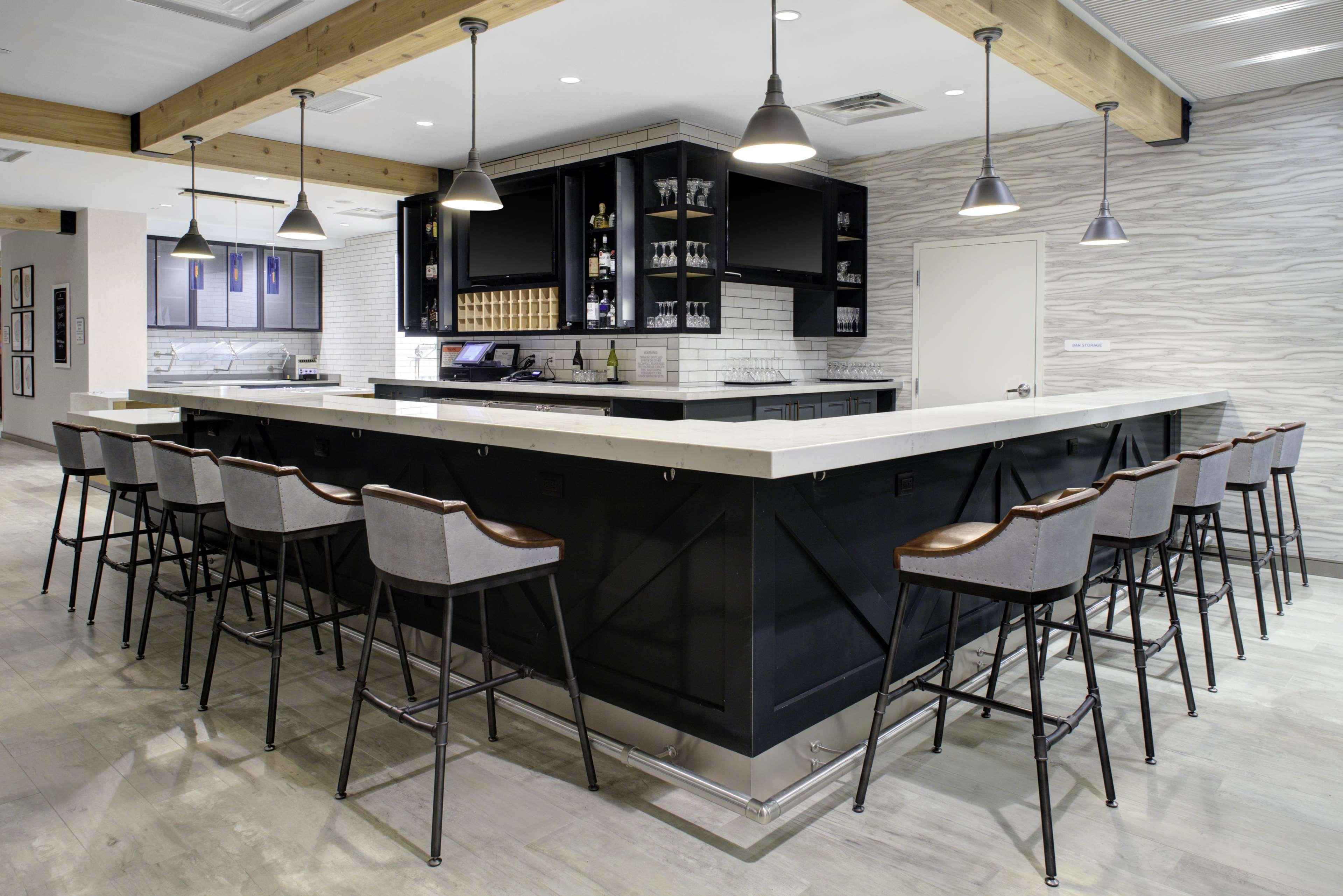 Bar/Salón Hilton Garden Inn Jackson