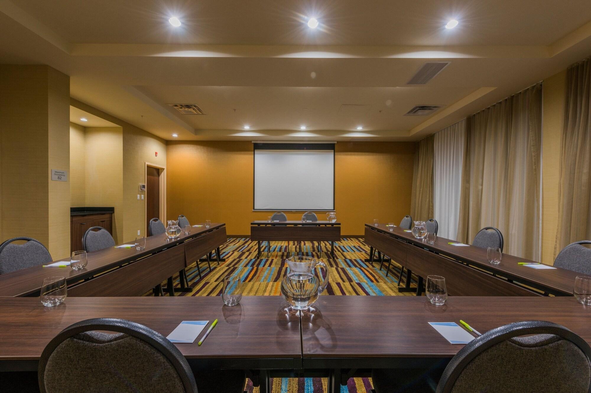 Sala de Reuniones Fairfield Inn and Suites by Marriott Kamloops