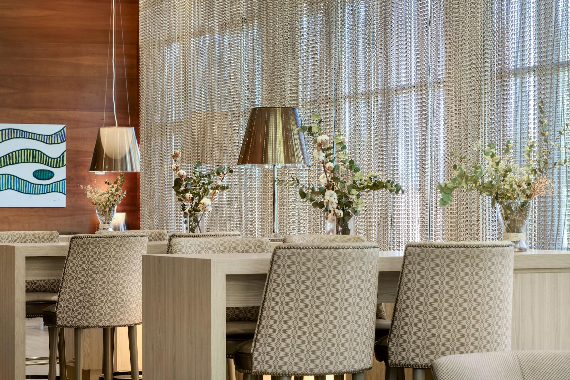 Bar/Salón AC Hotel Guadalajara by Marriott, Spain
