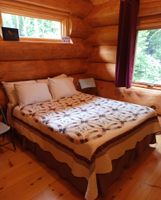 Alquiler Vacacional - Lakefront log cabin in the woods!