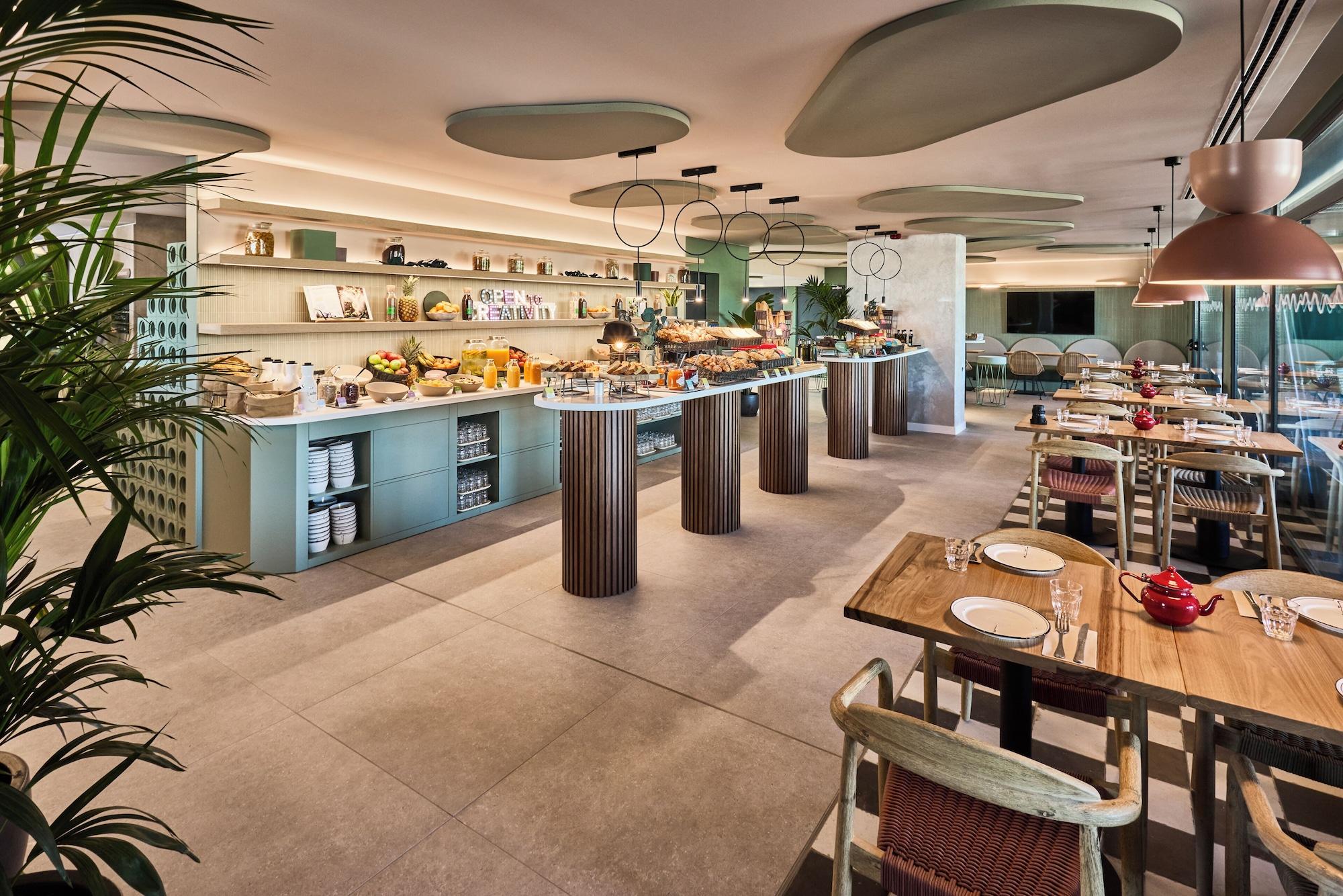 Restaurant ibis Styles Madrid Airport Valdebebas