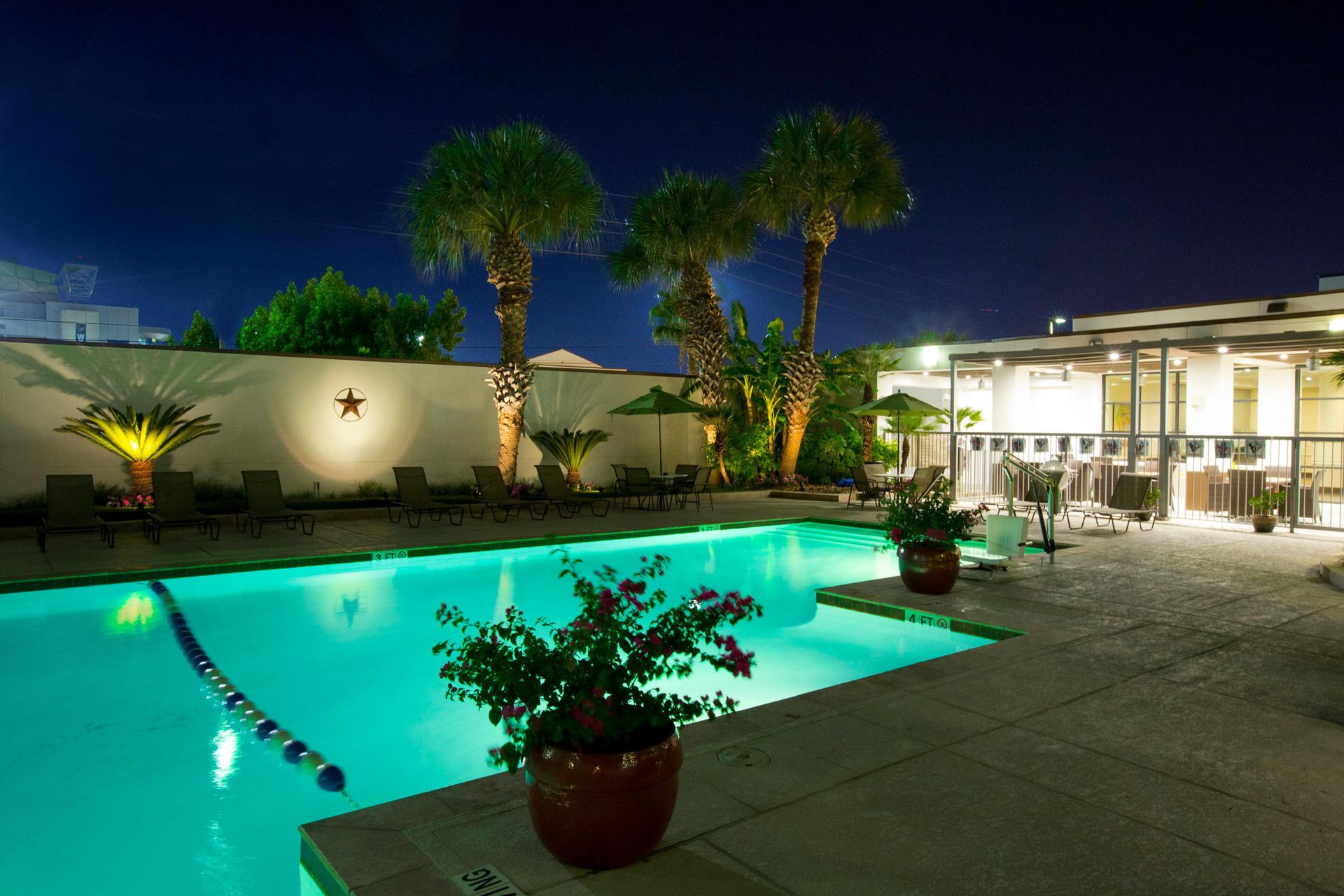 Vista Exterior Holiday Inn Houston S - Nrg Area - Medical Center by IHG