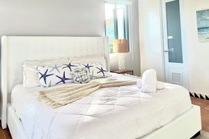 Alquiler Vacacional - Beach Access Luxury 2-bedroom 3 baths penthouse in lovely Rio Mar with WiFi, AC