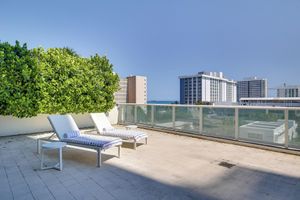 Aluguel por temporada - Fort Lauderdale Condo w/ Veranda + Ocean View!