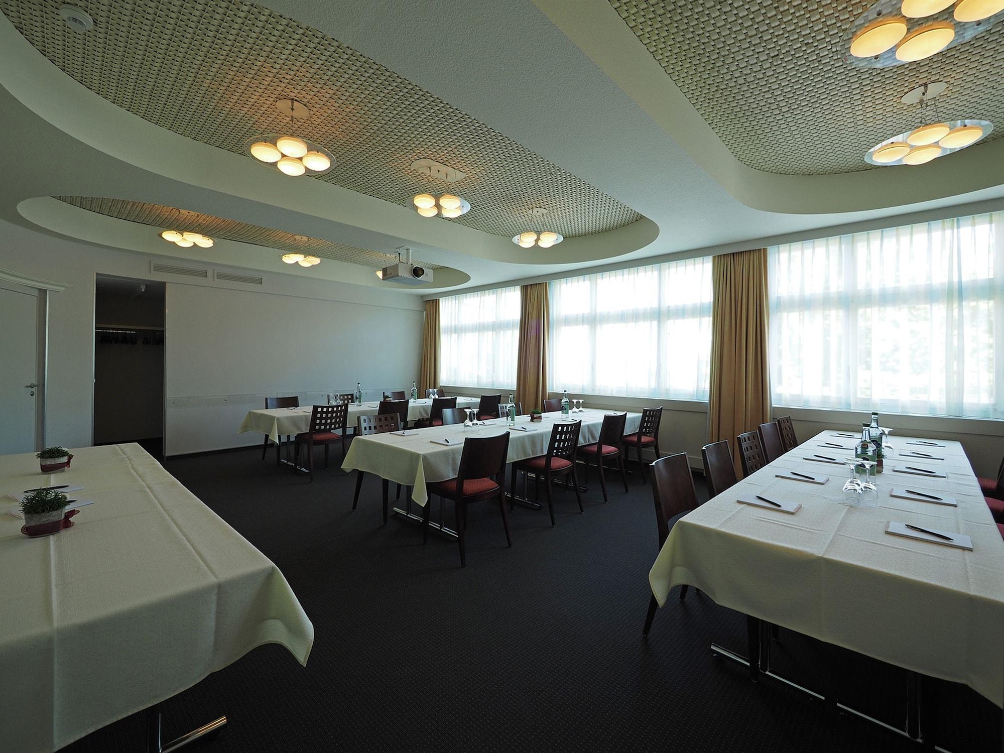 Sala de Reuniones Hotel Holiday