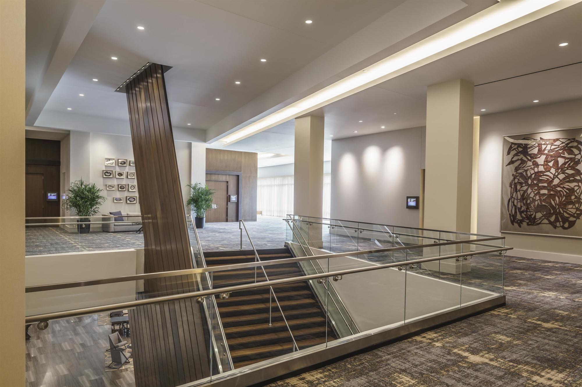 Vista do lobby Hyatt Regency Houston Galleria