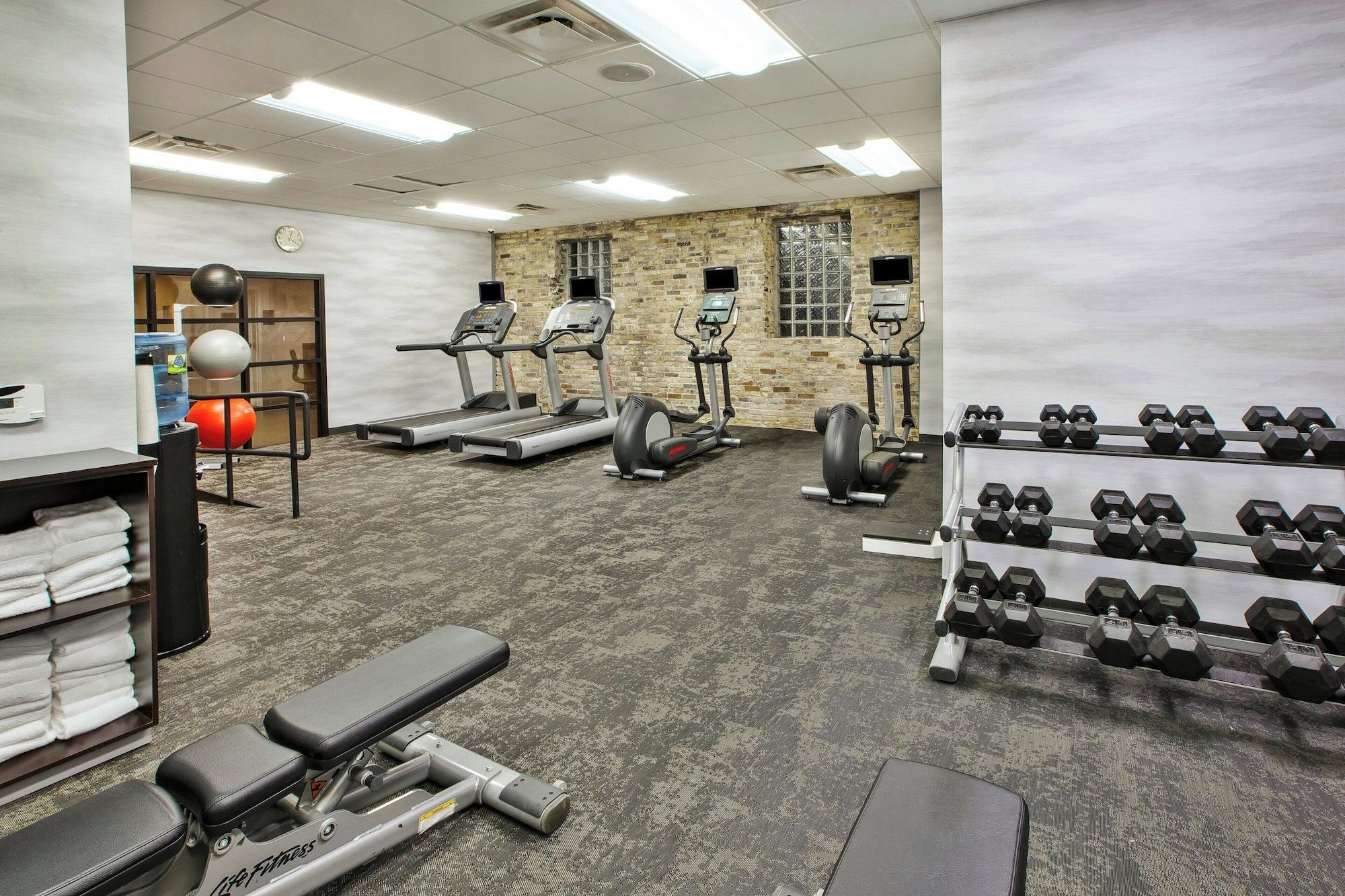 Gimnasio Fairfield Inn & Suites by Marriott Milwaukee Downtown