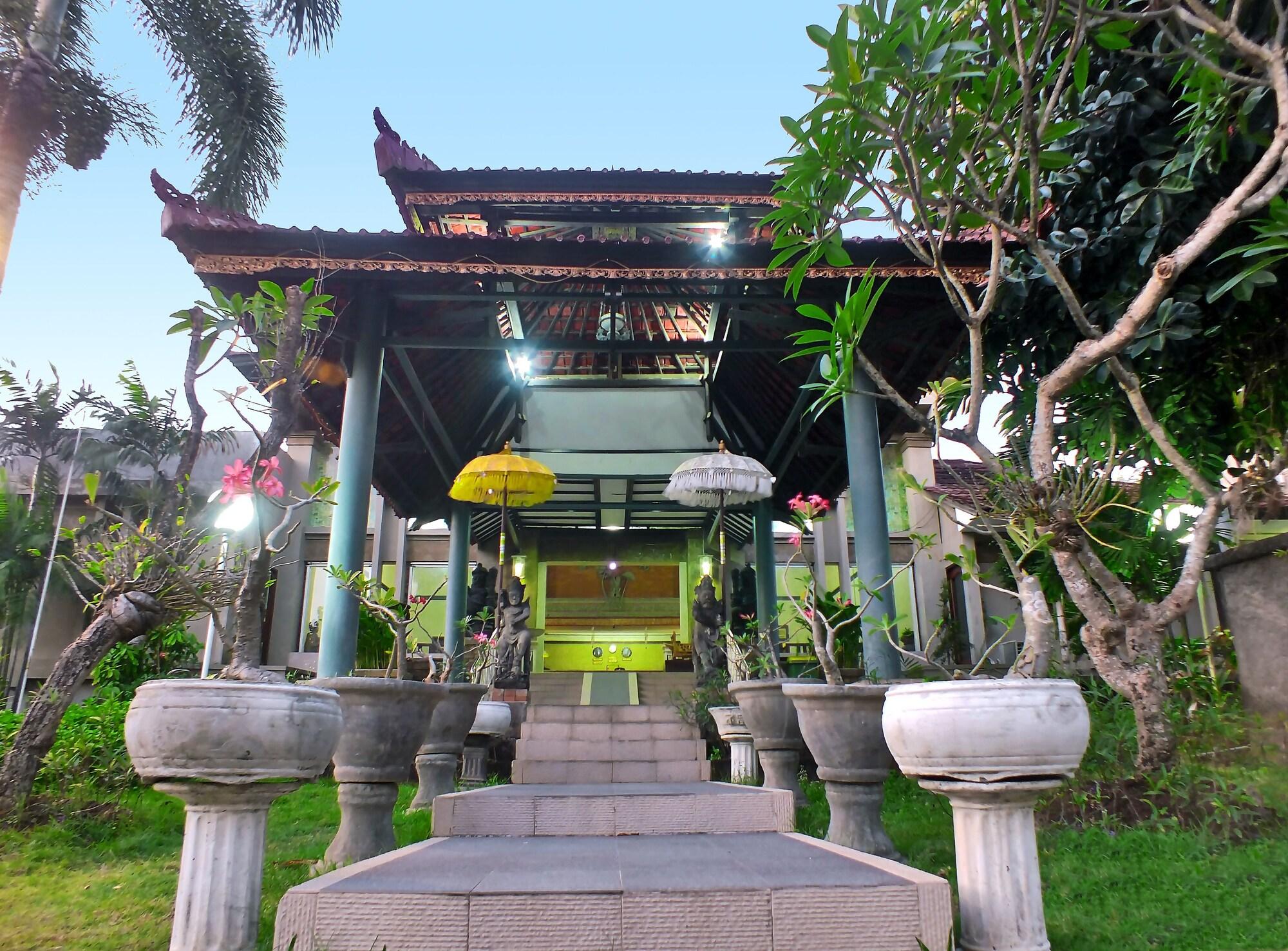 Vista Lobby Palm Beach Hotel Bali