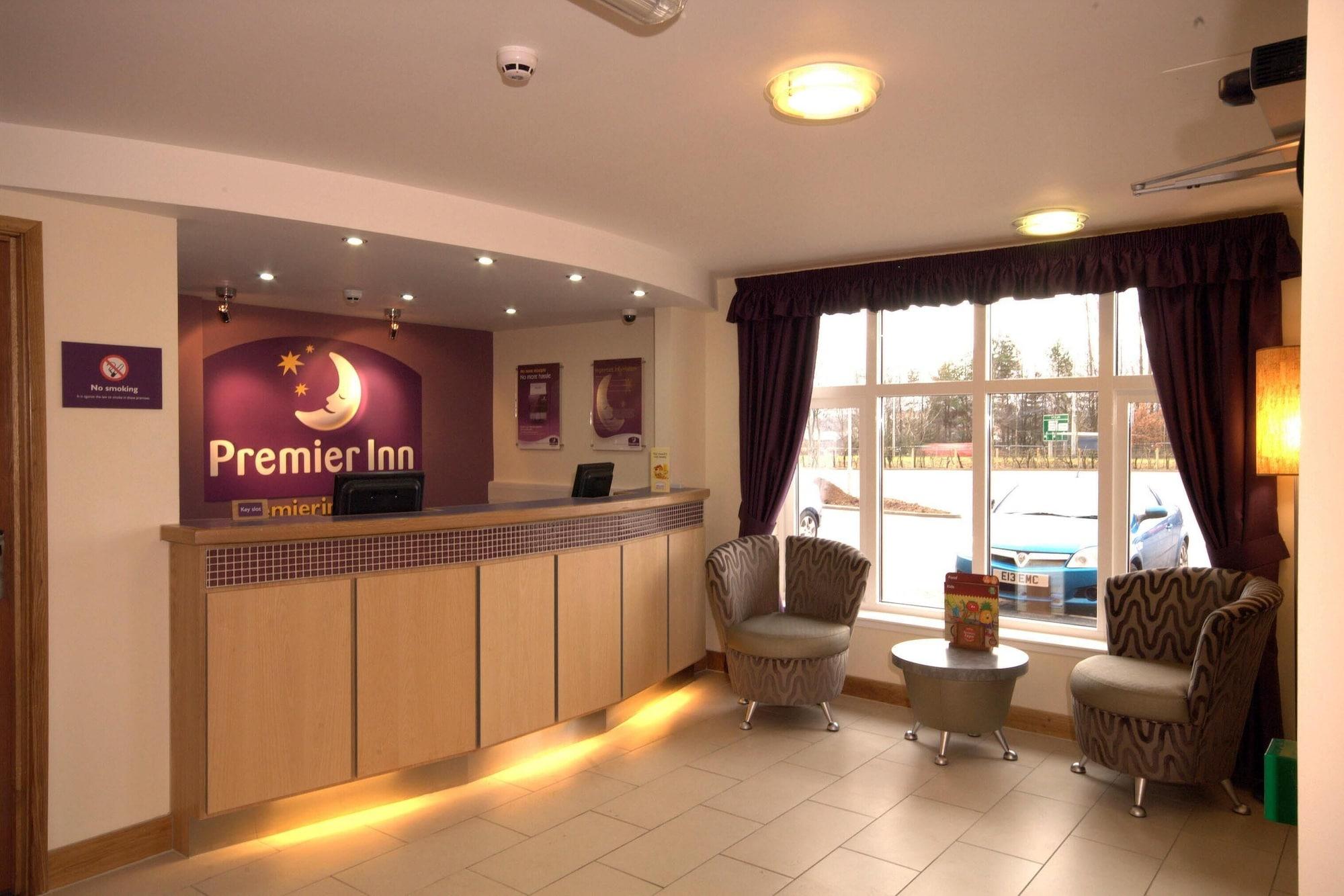 Vista Lobby Premier Inn Dumbarton/Loch Lomond