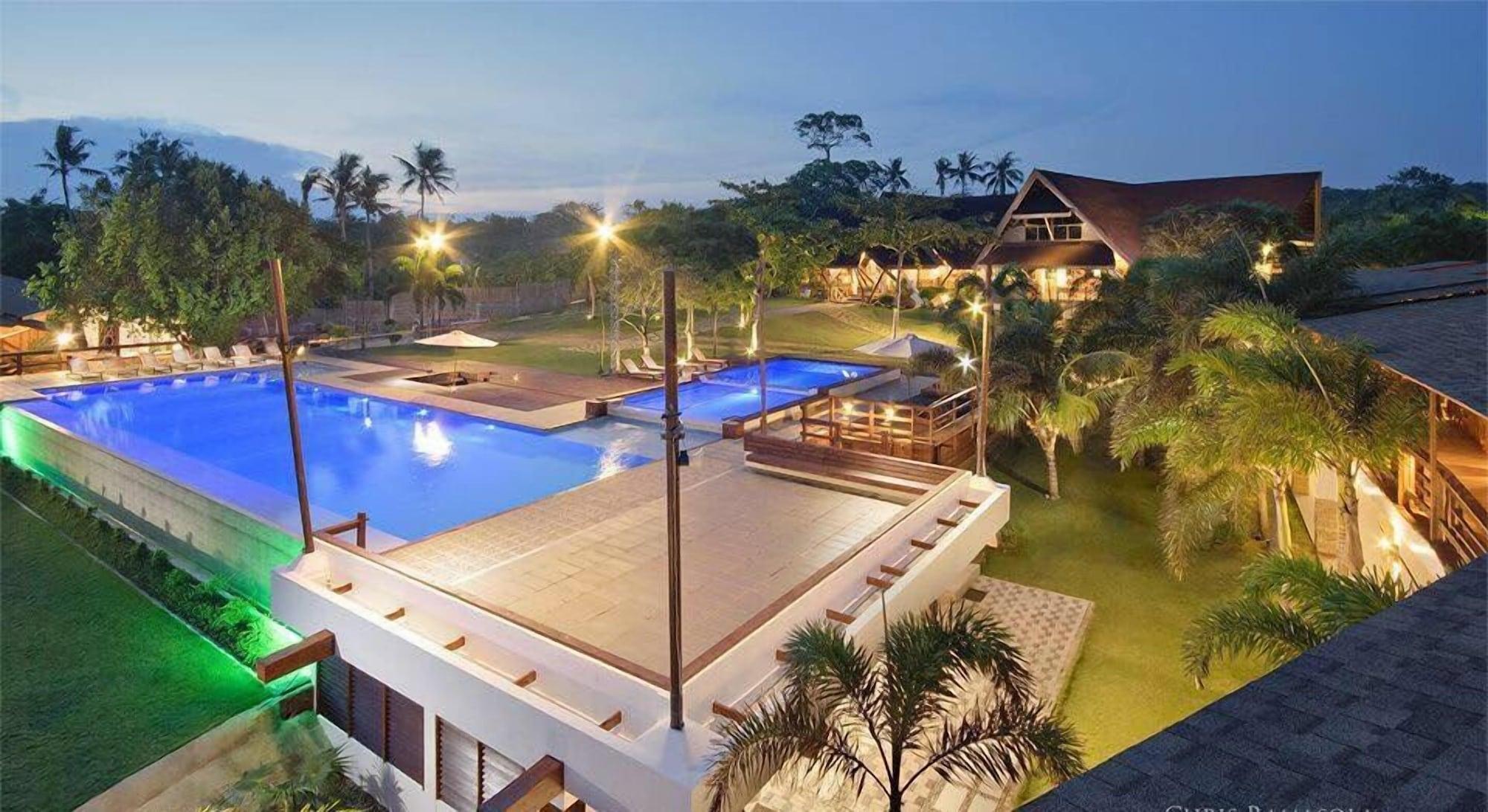 Varios Boffo Resort