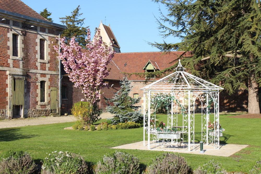 Varios Château de Quesmy