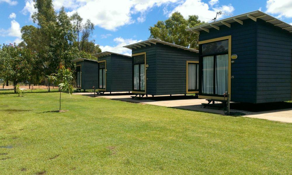 Variados (as) Ironbark Inn