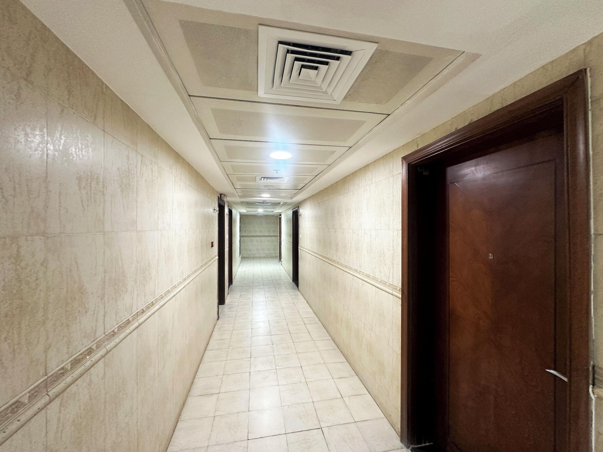 Comodidades del Alojamiento Radiant Partition Room in Barsha