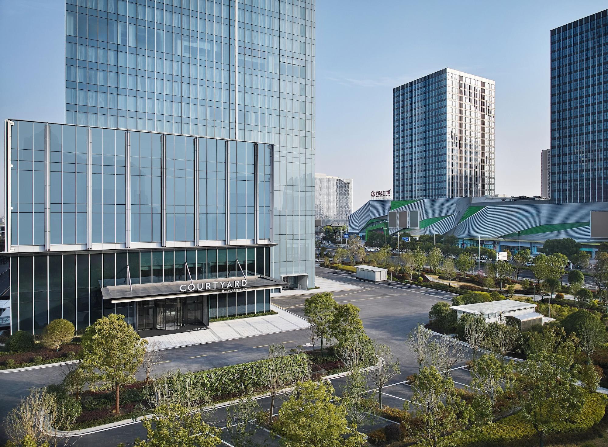 Vista Exterior Courtyard By Marriott Nantong