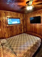 Alquiler Vacacional - Easton Lake Retreat – Cozy Cottage & Hot Tub