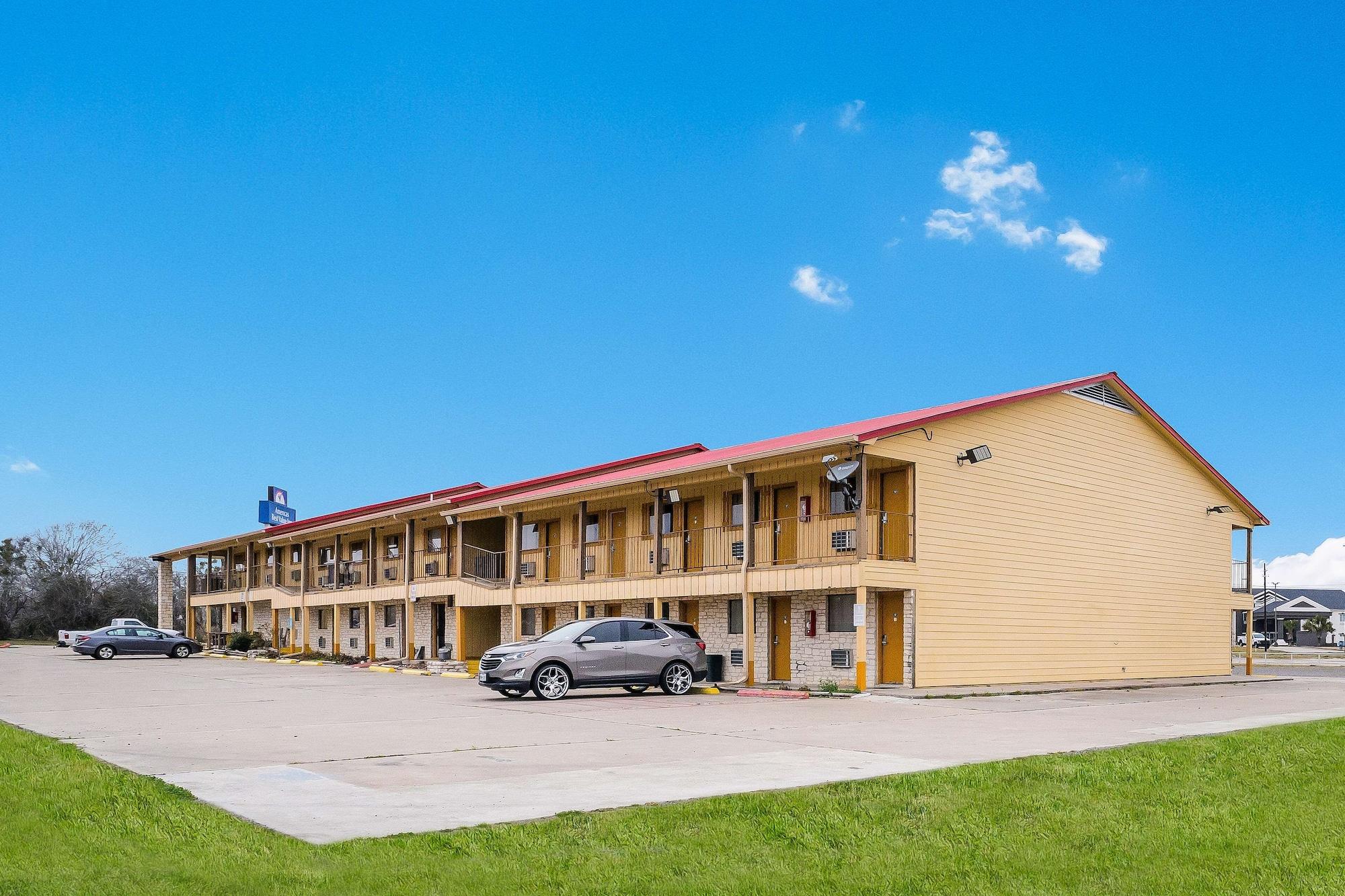 Varios Americas Best Value Inn Refugio