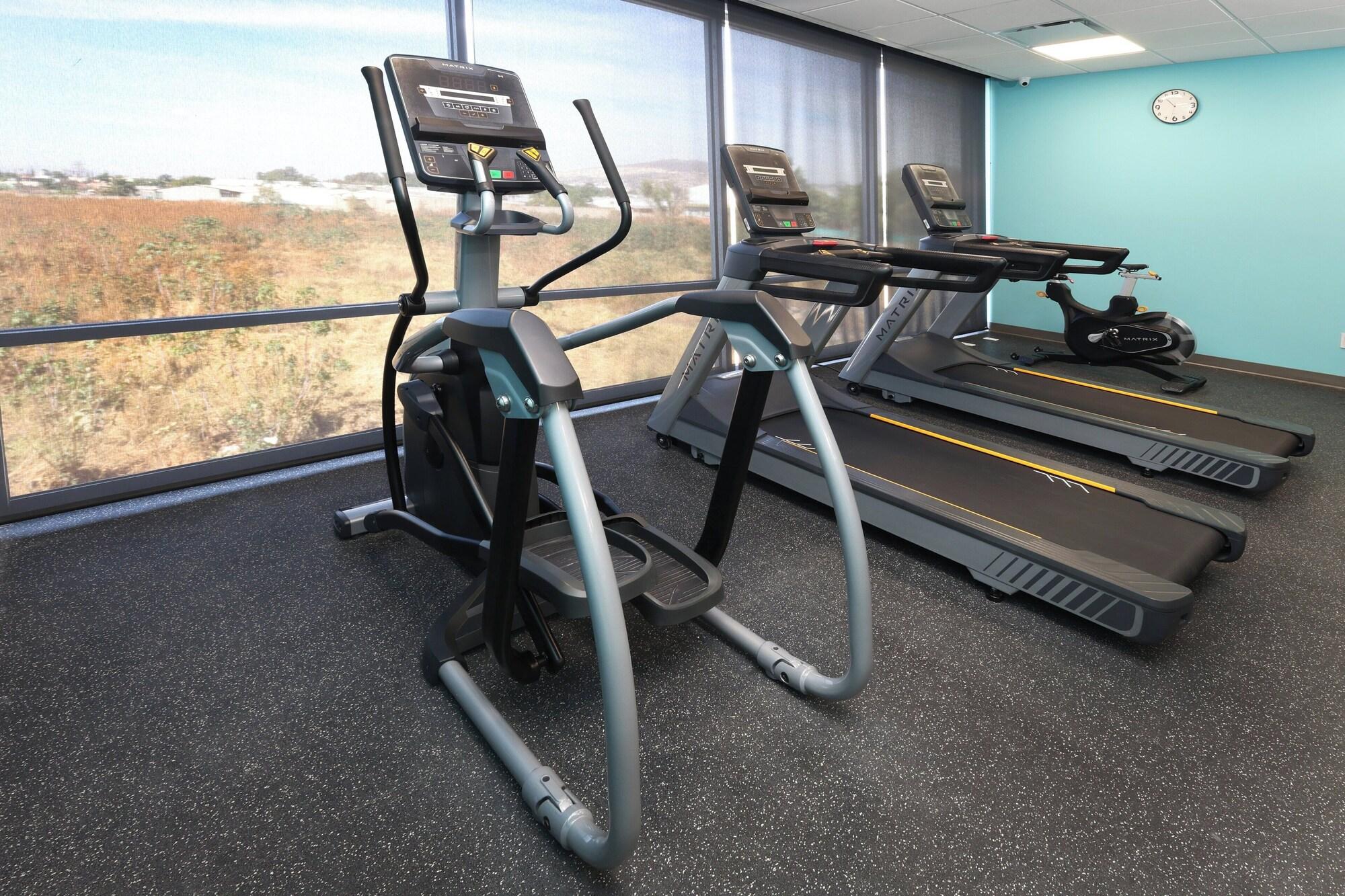 Gimnasio avid hotel Guadalajara Aeropuerto Norte by IHG