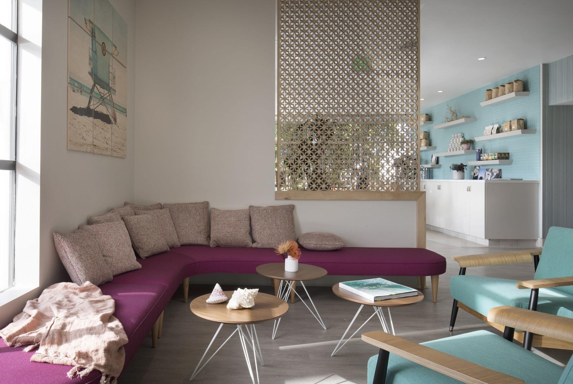 Vista Lobby Dream Inn Santa Cruz