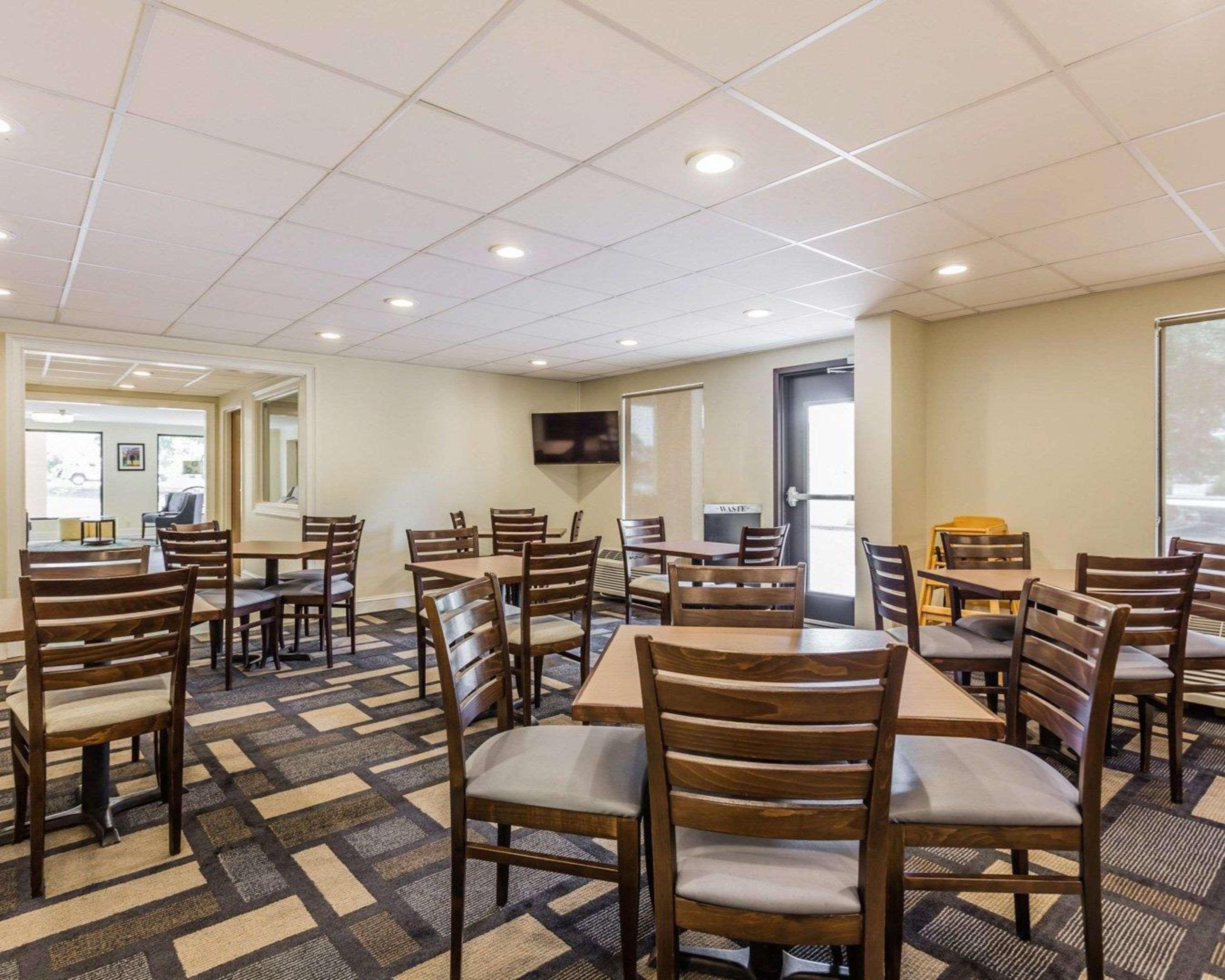 Restaurant Clarion Inn Mt. Pleasant