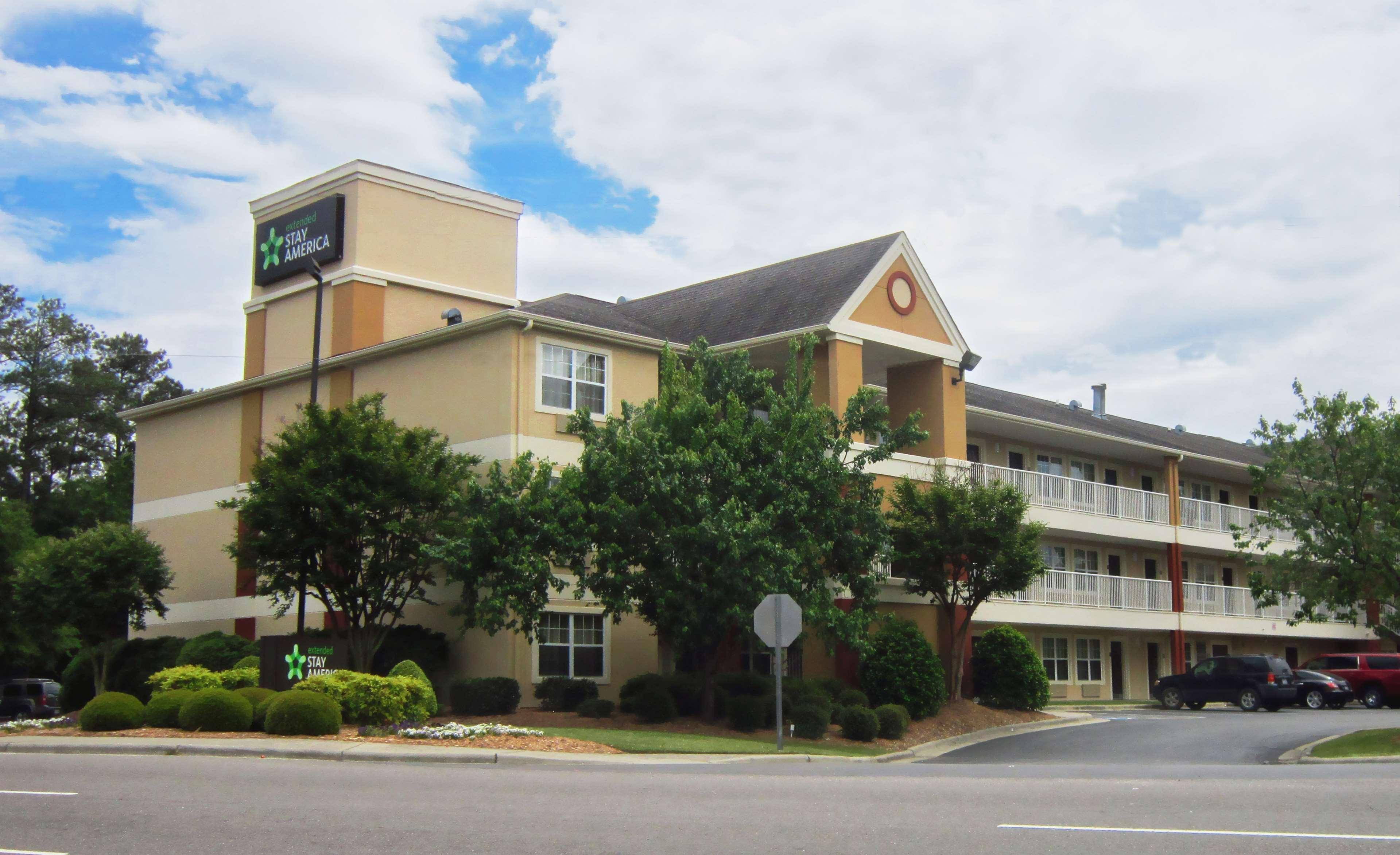 Vista Exterior Extended Stay America Select Suites Fayetteville Owen Dr