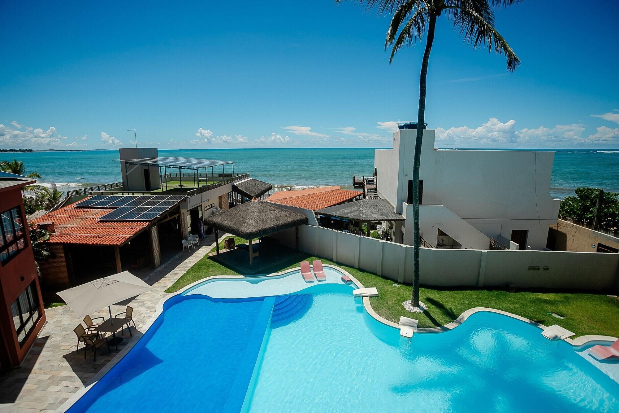 Vista Piscina Un Paso Del Mar