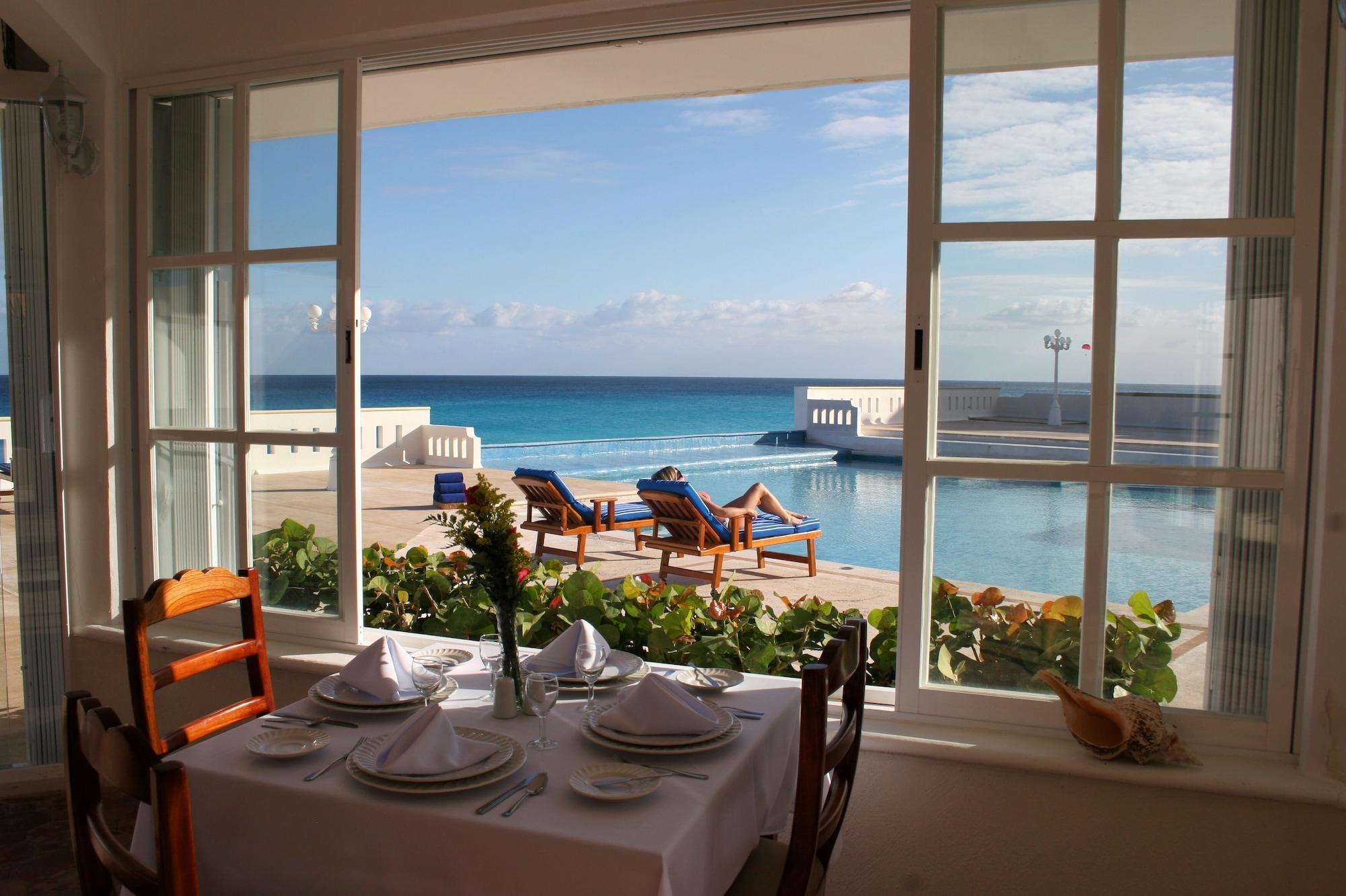 Restaurant Casa Turquesa - Near Luxury Avenue Shopping Mall
