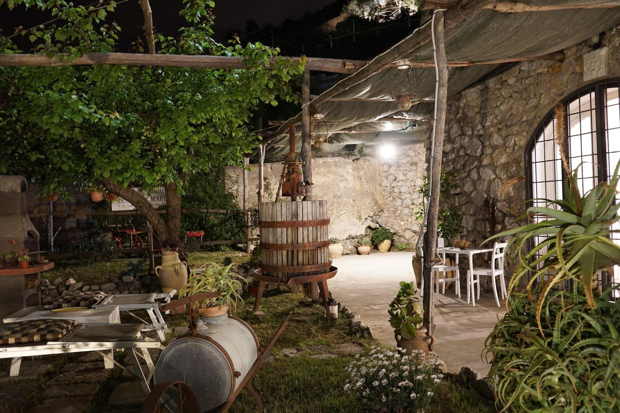 Vista Exterior Bella Baia Glamping